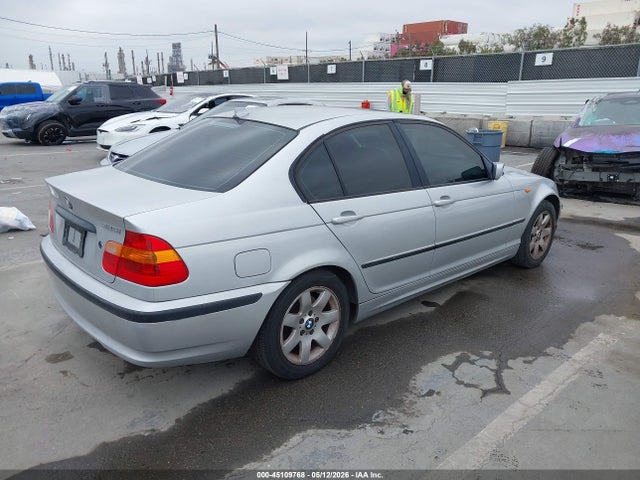 2004 Bmw 325i მანქანა იყიდება აუქციონზე, vin: WBAAZ33464KP87621, აუქციონის ნომერი: 45109768