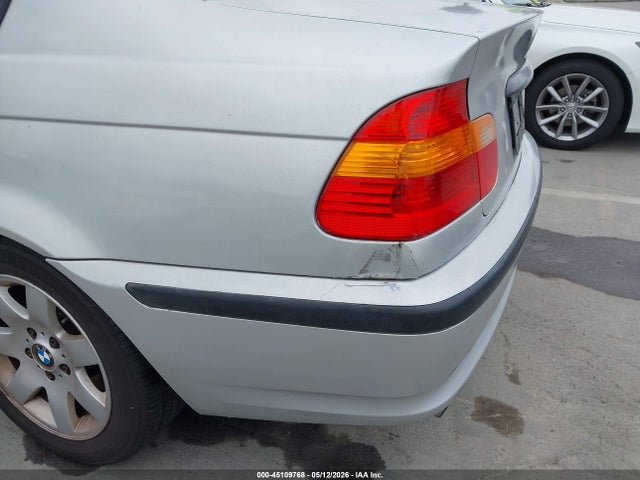 2004 Bmw 325i მანქანა იყიდება აუქციონზე, vin: WBAAZ33464KP87621, აუქციონის ნომერი: 45109768