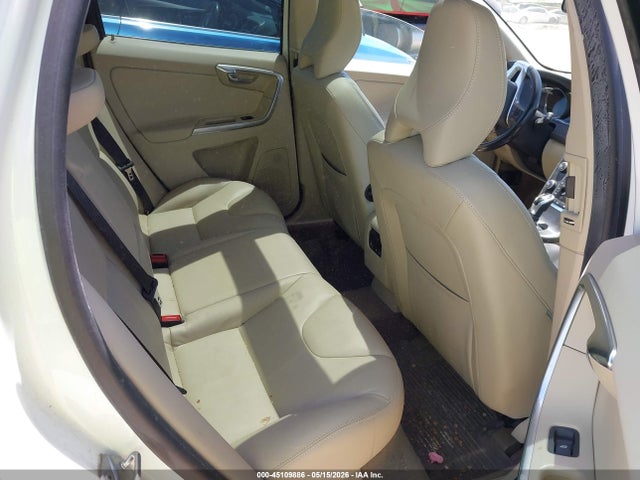 2015 Volvo Xc60 3.2 Platinum მანქანა იყიდება აუქციონზე, vin: YV4952RD7F2566516, აუქციონის ნომერი: 45109886