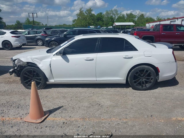 Aukcja sprzedaży 2015 Chrysler 300 S, vin: 2C3CCABG0FH792597, numer aukcji: 45110014