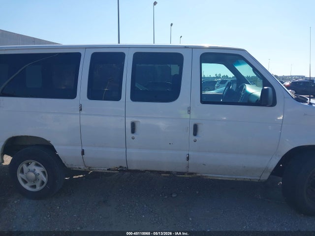 45110068 :رقم المزاد ، 1FBSS31LX1HA83344 vin ، 2001 Ford E-350 Super Duty Xl/xlt مزاد بيع