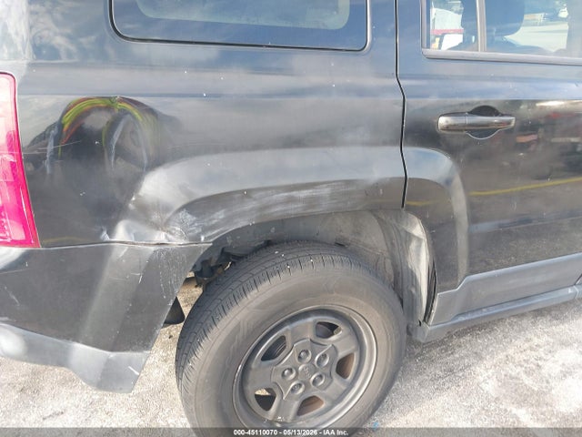 45110070 :رقم المزاد ، 1C4NJPBA0GD688621 vin ، 2016 Jeep Patriot Sport مزاد بيع