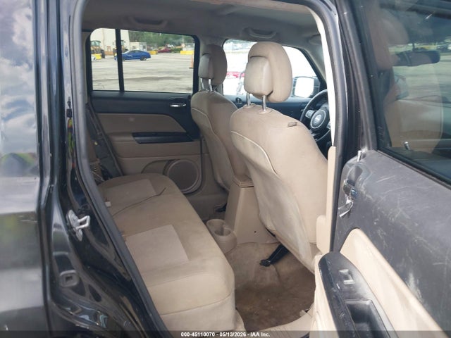45110070 :رقم المزاد ، 1C4NJPBA0GD688621 vin ، 2016 Jeep Patriot Sport مزاد بيع