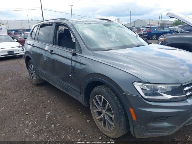 45110103 :رقم المزاد ، 3VV1B7AXXMM116944 vin ، 2021 Volkswagen Tiguan Trendline مزاد بيع
