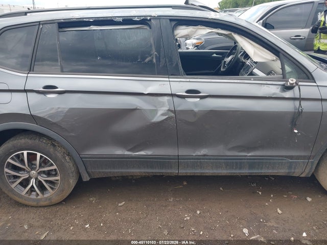 45110103 :رقم المزاد ، 3VV1B7AXXMM116944 vin ، 2021 Volkswagen Tiguan Trendline مزاد بيع