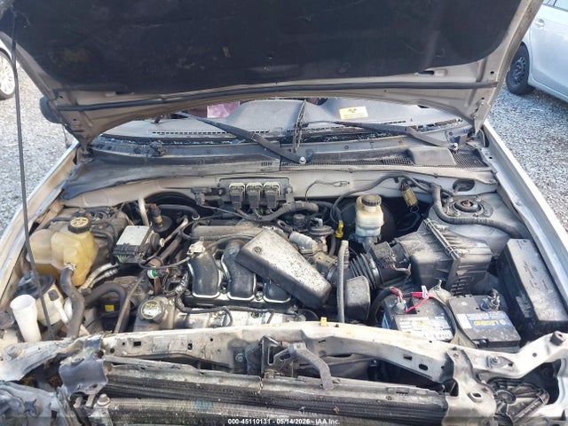 45110131 :رقم المزاد ، 1FMYU93185KA71051 vin ، 2005 Ford Escape Xlt مزاد بيع