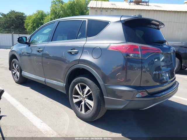 Toyota Rav4 Xle 2018 2T3WFREVXJW464721 Image 3