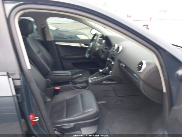 Продажа на аукционе авто 2013 Audi A3 2.0t Premium, vin: WAUKEAFM2DA033153, номер лота: 45110215