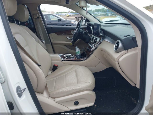 45110222 :رقم المزاد ، WDC0G4KB4GF098758 vin ، 2016 Mercedes-benz Glc 300 4matic مزاد بيع