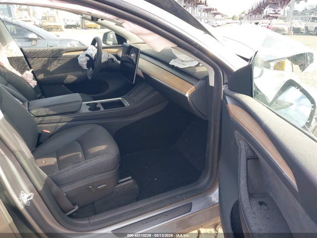 Продажа на аукционе авто 2024 Tesla Model Y Long Range Dual Motor All-wheel Drive, vin: 7SAYGDEE3RA327081, номер лота: 45110229
