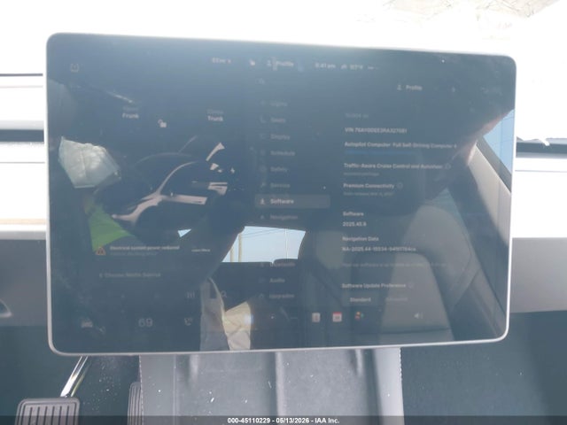 Продажа на аукционе авто 2024 Tesla Model Y Long Range Dual Motor All-wheel Drive, vin: 7SAYGDEE3RA327081, номер лота: 45110229