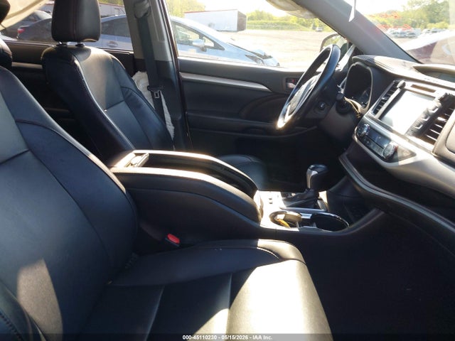 Продажа на аукционе авто 2019 Toyota Highlander Xle, vin: 5TDJZRFH7KS982332, номер лота: 45110230