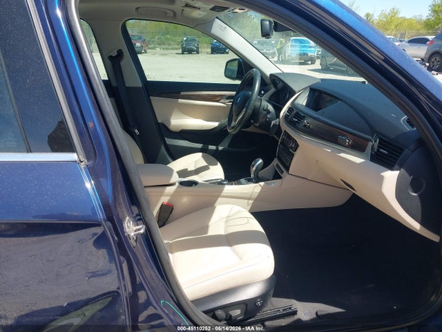 2015 Bmw X1 Xdrive28i მანქანა იყიდება აუქციონზე, vin: WBAVL1C54FVY29950, აუქციონის ნომერი: 45110252
