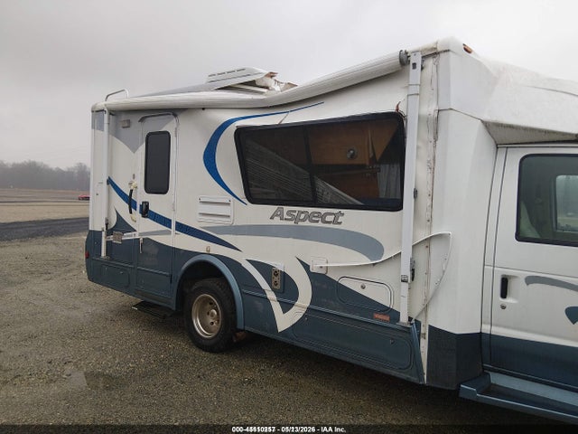 2006 Ford E-450 Cutaway მანქანა იყიდება აუქციონზე, vin: 1FDXE45S46HA50679, აუქციონის ნომერი: 45110257