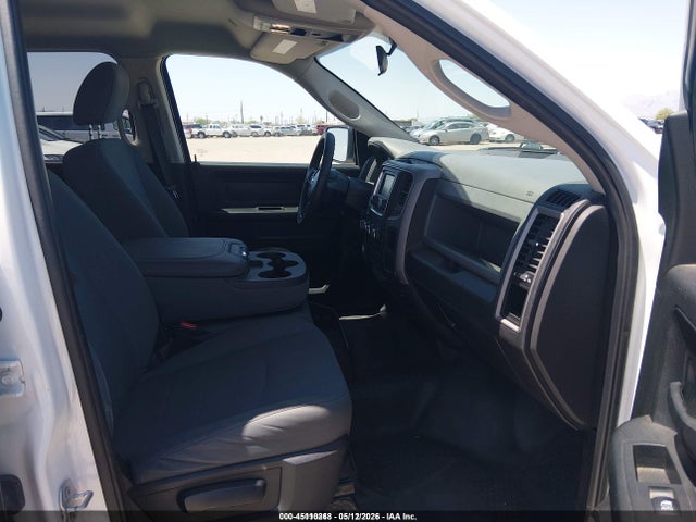 1C6RR7KG9JS263455 RAM 1500 Tradesman 4x4 5&#039;7 Box