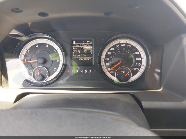 1C6RR7KG9JS263455 RAM 1500 Tradesman 4x4 5&#039;7 Box