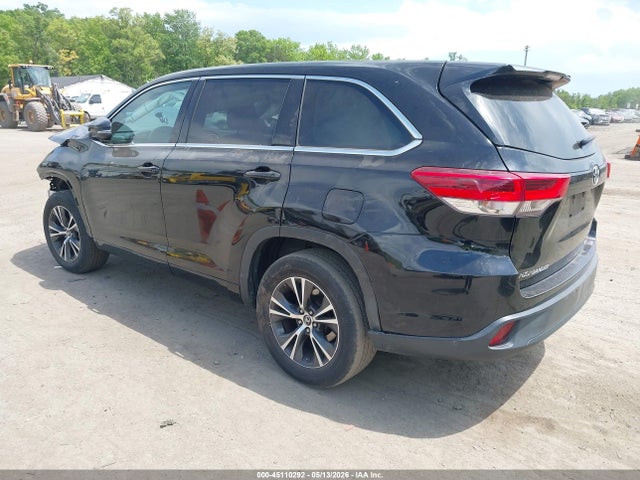 Auction sale of the 2017 Toyota Highlander Le, vin: 5TDZARFH4HS027006, lot number: 45110292