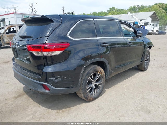 Auction sale of the 2017 Toyota Highlander Le, vin: 5TDZARFH4HS027006, lot number: 45110292