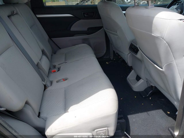 Auction sale of the 2017 Toyota Highlander Le, vin: 5TDZARFH4HS027006, lot number: 45110292