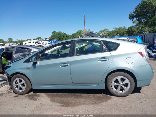 Toyota Prius Three 2014 JTDKN3DU3E1769831 Image 15