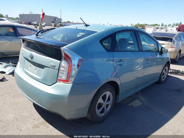 Toyota Prius Three 2014 JTDKN3DU3E1769831 Image 4