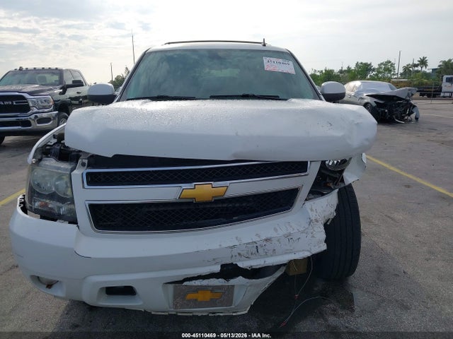 2013 Chevrolet Suburban 1500 Lt მანქანა იყიდება აუქციონზე, vin: 1GNSCJE07DR181301, აუქციონის ნომერი: 45110469
