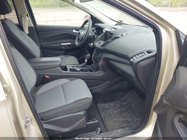 Продажа на аукционе авто 2017 Ford Escape Se, vin: 1FMCU0GD4HUC97655, номер лота: 45110480