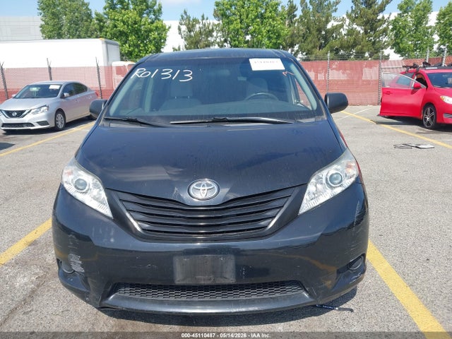 45110487 :رقم المزاد ، 5TDZZ3DC3HS863161 vin ، 2017 Toyota Sienna L 7 Passenger مزاد بيع