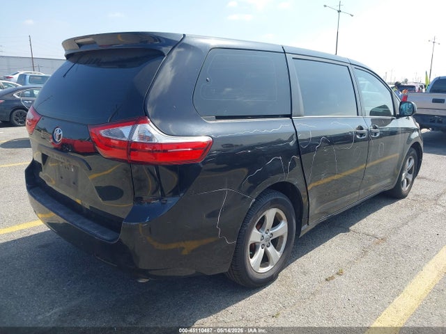 45110487 :رقم المزاد ، 5TDZZ3DC3HS863161 vin ، 2017 Toyota Sienna L 7 Passenger مزاد بيع