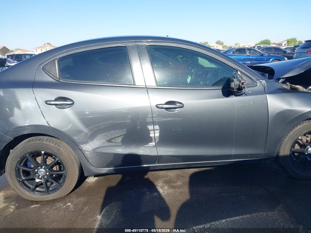3MYDLBYV0HY155798 Toyota YARIS IA