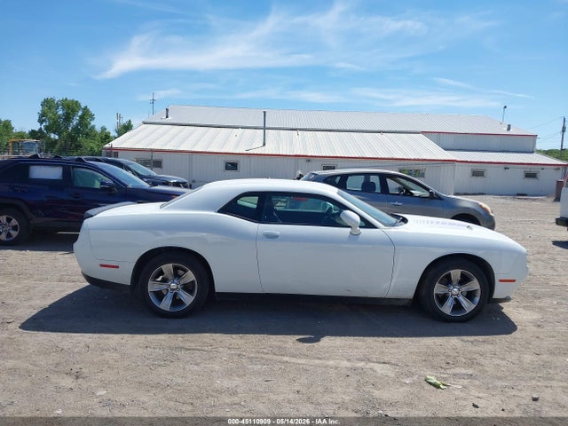 2C3CDZAG7HH592610 Dodge Challenger Sxt