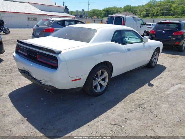2C3CDZAG7HH592610 Dodge Challenger Sxt