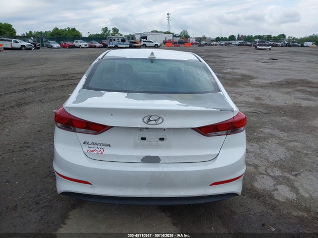 Hyundai Elantra Value Edition 2018 5NPD84LF6JH349458 Image 16