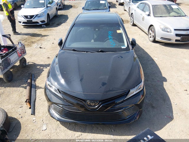 Продаж на аукціоні авто 2018 Toyota Camry Le, vin: 4T1B11HK7JU563893, номер лоту: 45110949