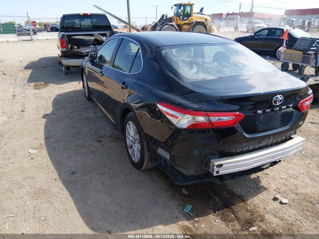 Продаж на аукціоні авто 2018 Toyota Camry Le, vin: 4T1B11HK7JU563893, номер лоту: 45110949
