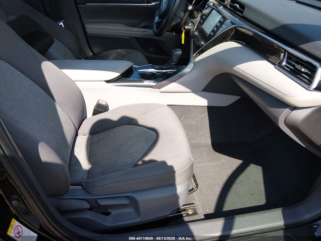 Продаж на аукціоні авто 2018 Toyota Camry Le, vin: 4T1B11HK7JU563893, номер лоту: 45110949