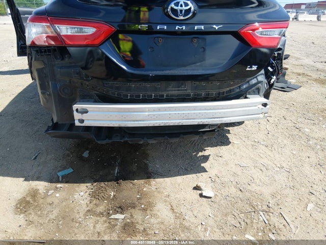 Продаж на аукціоні авто 2018 Toyota Camry Le, vin: 4T1B11HK7JU563893, номер лоту: 45110949
