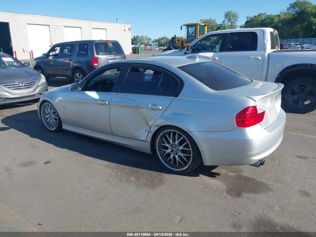 2006 Bmw 325i მანქანა იყიდება აუქციონზე, vin: WBAVB13566KX44080, აუქციონის ნომერი: 45110964