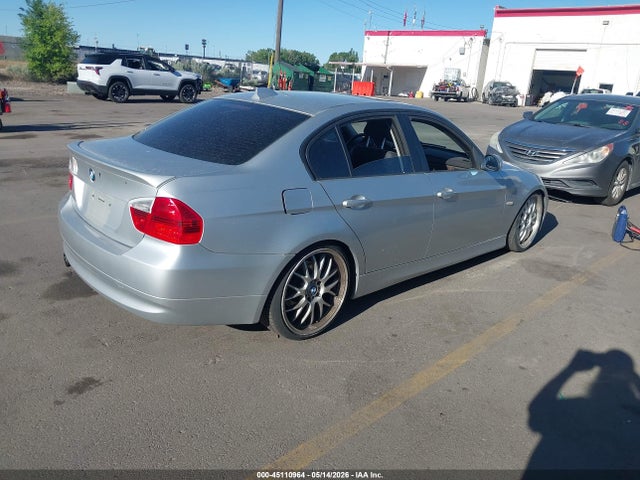 2006 Bmw 325i მანქანა იყიდება აუქციონზე, vin: WBAVB13566KX44080, აუქციონის ნომერი: 45110964