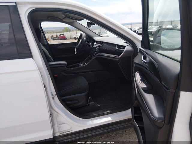 Aukcja sprzedaży 2023 Jeep Grand Cherokee Laredo 4x4, vin: 1C4RJHAG3PC625323, numer aukcji: 45110984