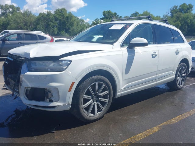 Audi Q7 3.0t Premium 2018 WA1LABF75JD020095 Image 2
