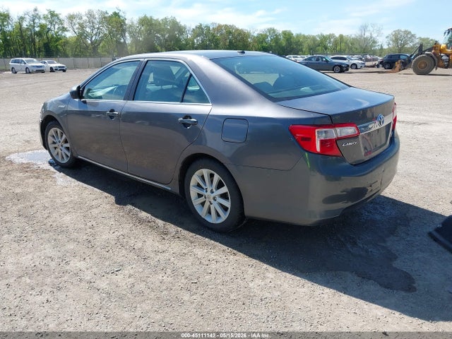 45111142 :رقم المزاد ، 4T1BD1FKXDU090599 vin ، 2013 Toyota Camry Hybrid Xle مزاد بيع