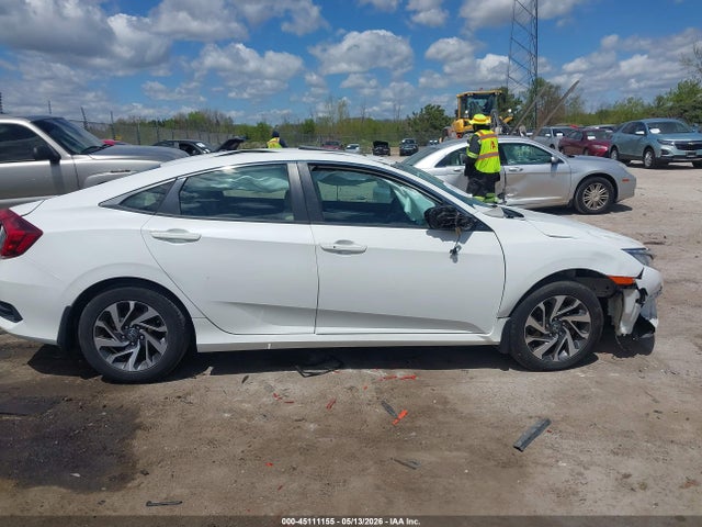 45111155 :رقم المزاد ، 2HGFC2F77GH532029 vin ، 2016 Honda Civic Ex مزاد بيع