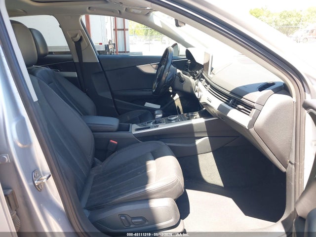 Продажа на аукционе авто 2017 Audi A4 2.0t Premium, vin: WAUANAF42HN032420, номер лота: 45111219