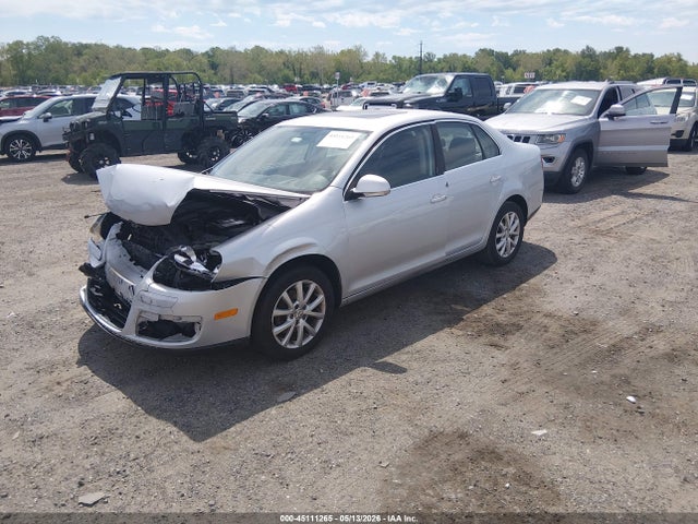 45111265 :رقم المزاد ، 3VWRZ7AJ2AM018928 vin ، 2010 Volkswagen Jetta Se مزاد بيع