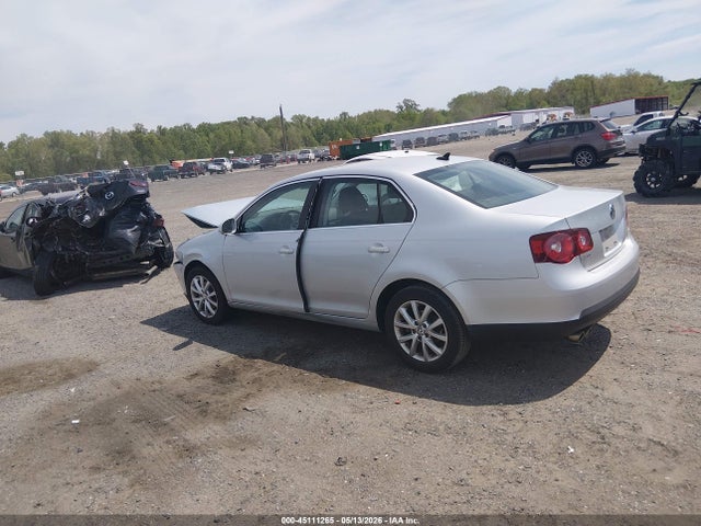 45111265 :رقم المزاد ، 3VWRZ7AJ2AM018928 vin ، 2010 Volkswagen Jetta Se مزاد بيع