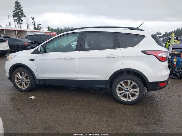 1FMCU9HD9JUA57378 Ford ESCAPE SEL