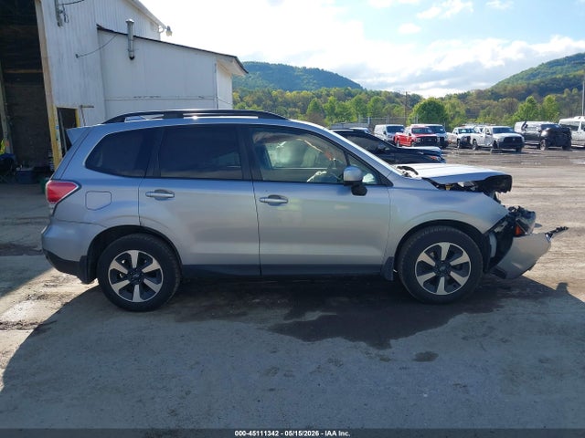 Продажа на аукционе авто 2017 Subaru Forester 2.5i Premium, vin: JF2SJAEC0HH551672, номер лота: 45111342