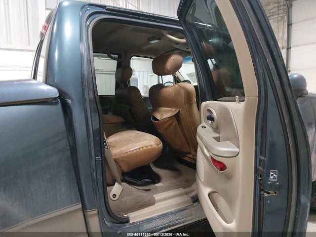 45111351 :رقم المزاد ، 1FTRW08L22KD79014 vin ، 2002 Ford F-150 Lariat/xlt مزاد بيع