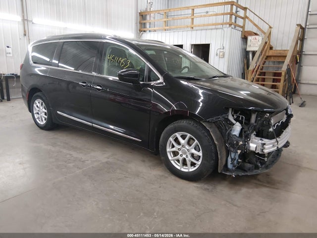 Auction sale of the 2020 Chrysler Pacifica Touring L, vin: 2C4RC1BG1LR118048, lot number: 45111453